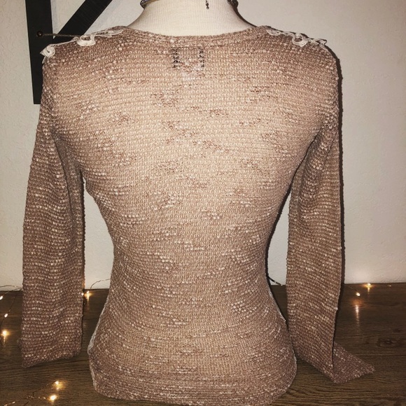 DayTrip Adorable long sleeve Top - Picture 5 of 7